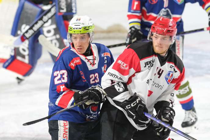 Ritten : HDD Jesenice | Jeseničani so slavili na gostovanju pri Rittnu, ki je neuspešno napadal šesto zaporedno zmago. | Foto Max Pattis