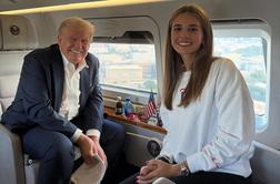 Trumpova vnukinja ima svojo modno linijo, pri promociji ji pomaga tudi dedek