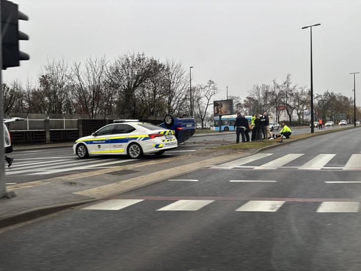 prometna nesreča, Ljubljana, avtomobil, policija | Foto: X/@EdvardKadic