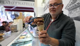 Brezplačni sladoled za vse: banjice so želeli izprazniti do konca #video #foto