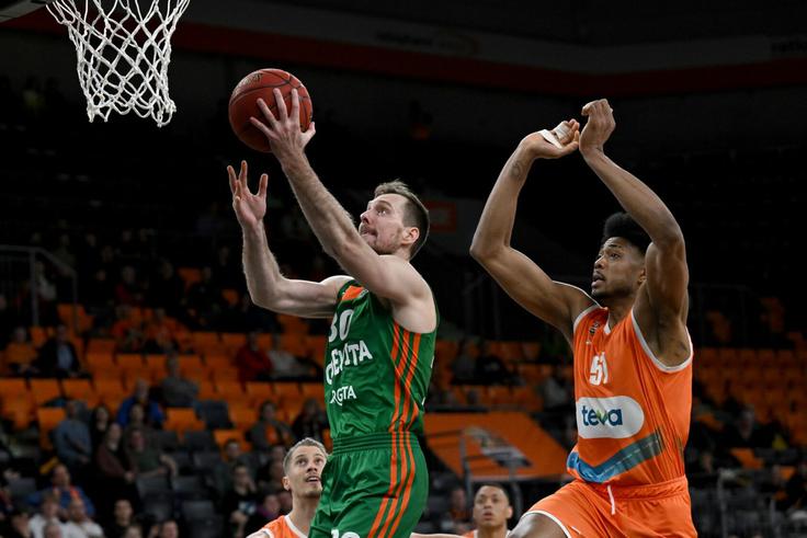 Zoran Dragić je bil s 24 točkami najbolj razpoložen strelec Ljubljančanov. | Foto: Ratiopharm Ulm