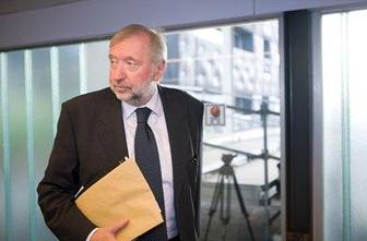 SDS zahteva nujno sejo OZP o veleposlaniku na Dunaju