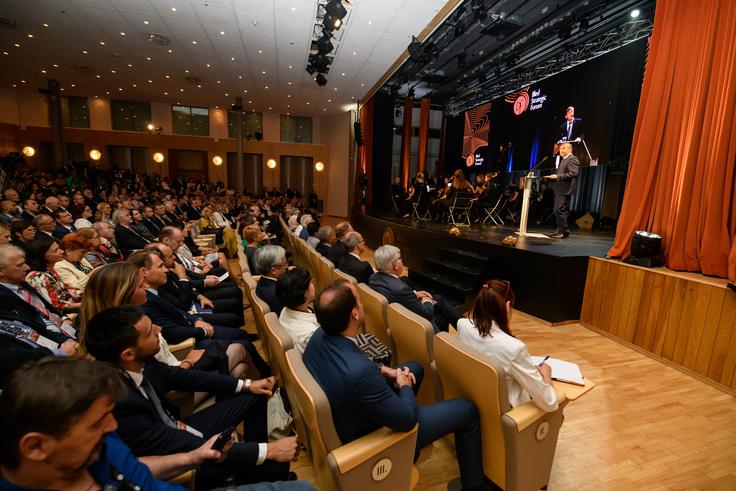 Na letošnjem Strateškem forumu Bled je bilo govora o arbitraži. | Foto: STA ,