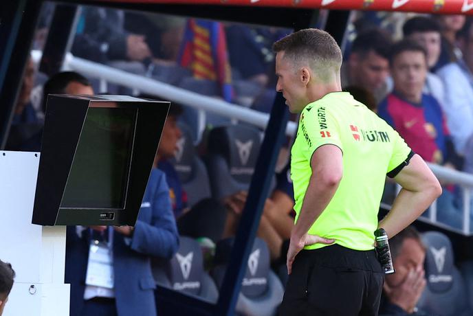 V javnosti zaokrožil posnetek, navijači Barcelone besni kot še nikoli #video
