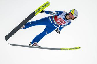 Japonska prevlada v Romuniji, Tinkara Komar 12., Nika Prevc še vedno vodi