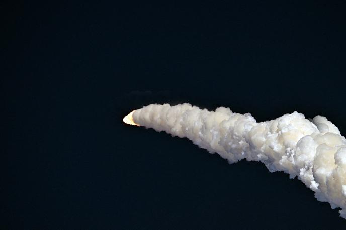 Balistična raketa, raketa | Obrambno ministrstvo ZAE je v torek zvečer sporočilo, da so njihovi sistemi zračne obrambe zaznali dve balistični raketi, izstreljeni iz Irana. | Foto Shutterstock