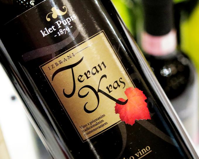 Slovenija je teran v EU zavarovala februarja 2006 kot vino z zaščiteno označbo porekla, ki se tradicionalno prideluje iz grozdja vinske trte refošk v vinorodnem okolišu Kras. | Foto: STA ,