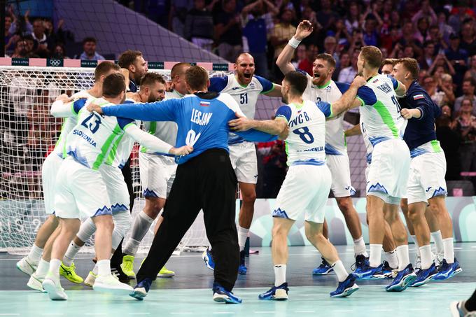 Veliko in zasluženo veselje Slovencev ob uvrstitvi v polfinale. | Foto: Reuters