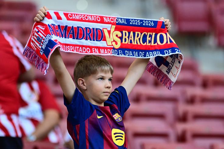 Na zadnji tekmi v španskem prvenstvu so bili uspešnejši nogometaši Barcelone. Kako bo v sredo na prvi četrtfinalni tekmi lige prvakov na Camp Nouu? | Foto: Reuters
