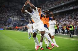 Začelo se je tudi v Franciji, PSG prisiljen v spremembo
