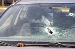 Neznanci na Primorskem poškodovali vozila italijanske novinarske ekipe #video
