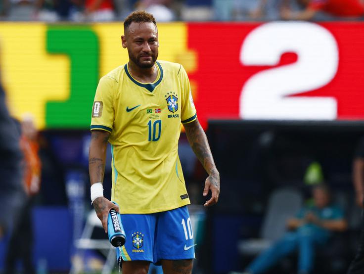 Neymar v solzah po koncu tekme. | Foto: Reuters