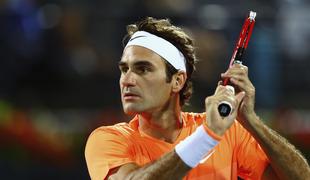 Ptujčan izpadel v četrtfinalu, Federer in Đoković za dubajsko krono