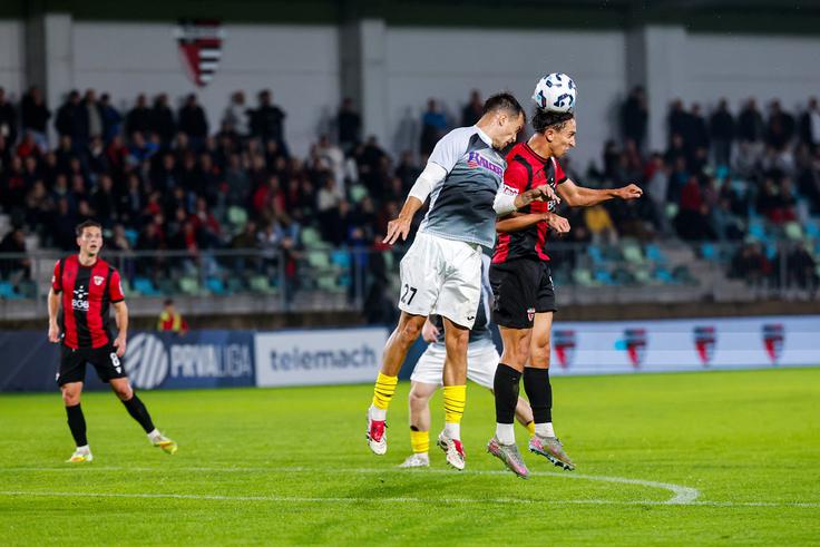 Srečanje v Ajdovščini je pripadlo gostom. | Foto: Aleš Fevžer