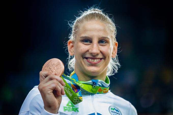 " ... Zato je njena bronasta medalja na olimpijskih igrah v Rio de Janeiru pravi čudež, saj jo je po olimpijskih igrah čakala operacija ..." | Foto: Stanko Gruden, STA