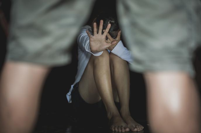 Spolno nadlegovanje 22_10_05 | Žrtve na Hrvaškem v povprečju letno prijavijo 93 kaznivih dejanj zoper spolno nedotakljivost, od tega 40 posilstev. Stroka ocenjuje, da je pravo število višje. | Foto Shutterstock
