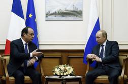 Francoski predsednik je v Moskvi s Putinom iskal rešitve za Ukrajino