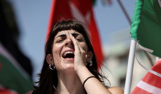 Množičen protest v Rimu: več deset tisoč ljudi vzklikalo "dovolj je" #foto