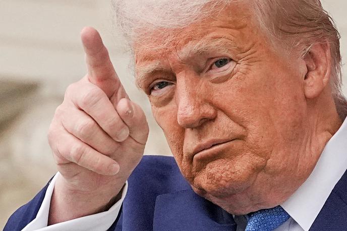 Donald Trump | Ameriški predsednik je Putina zaradi nedavnih silovitih ruskih napadov na ukrajinska mesta v nedeljo označil za norega in opozoril, da bo vsak poskus popolnega prevzema Ukrajine vodil v propad Rusije. | Foto Reuters