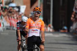 Dan za ubežnike, Roglič ostaja drugi za Seixasom