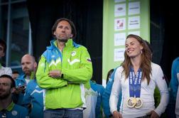 Sprejem olimpijcev: Andrea Massi potarnal, da ga Tina ne uboga (video)
