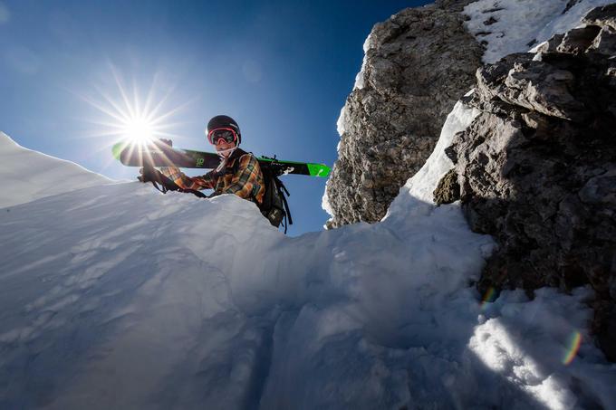 
V Sloveniji slopestyle ni preveč razširjen, saj je miselnost v naših krajih še vedno zelo tradicionalna, naklonjena predvsem alpskemu smučanju in smučarskim skokom.
 | Foto: Sandi Bertoncelj