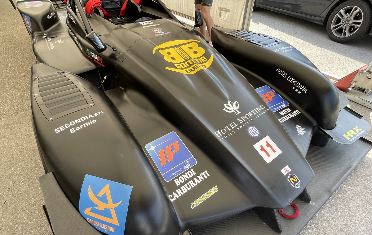 gorska dirka Podnanos | Organizatorji so za letošnjo gorsko dirko prejeli 99 prijav, od tega 11 tekmovalcev s formulami in športnimi prototipi. | Foto Gregor Pavšič