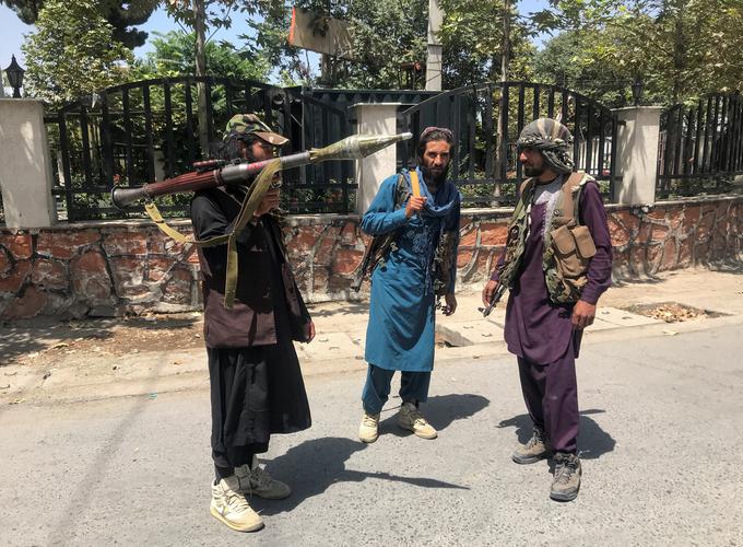 Talibani na straži v Kabulu, Afganistan | Foto: Reuters