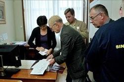 Vložena pobuda za začetek postopka za plačni referendum