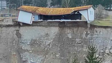 Na Bohinjski Beli začeli rušiti vojaški objekt