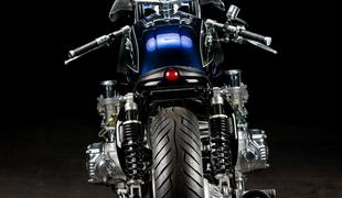 Blueberry bomber – slovenski predelan motocikel na osnovi honde goldwing