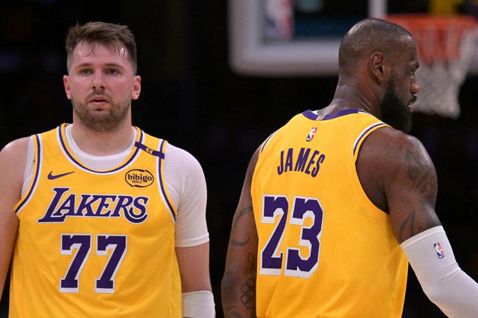 Luka Dončić LeBron James | LeBron James in Luka Dončić | Foto Reuters