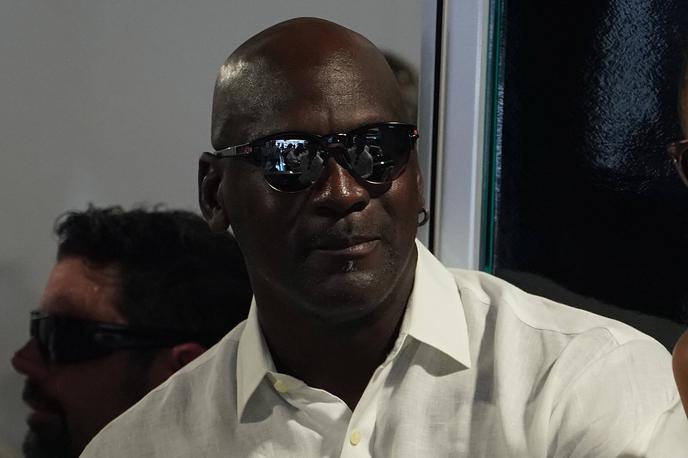 Michael Jordan | Michael Jordan in Nascar sta dosegla poravnavo. | Foto Guliverimage