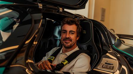 Fernando Alonso ima novega in videti je izjemno zadovoljen #foto