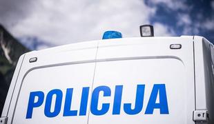 Policija išče oboroženega roparja na območju Jesenic