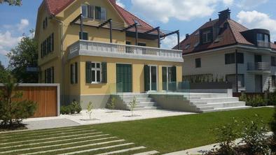 Katere nepremičnine v Sloveniji se prodajajo za več kot milijon evrov (foto)