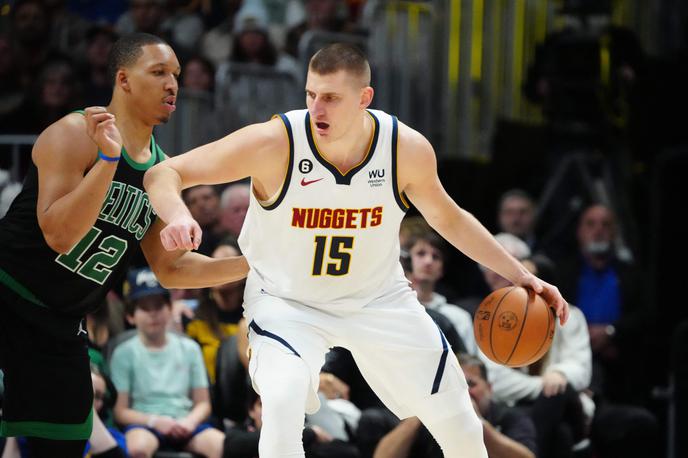 Denver Boston Nikola Jokić | Nikola Jokić je bil s 30 točkami prvi strelec Denverja. | Foto Reuters