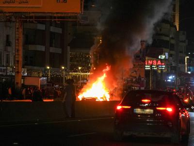 Eksplozije in več požarov v bližini mednarodnega letališča v Bejrutu