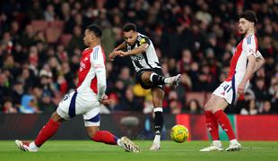 Newcastle spravil v slabo voljo Arsenal, Tottenham pa Liverpool