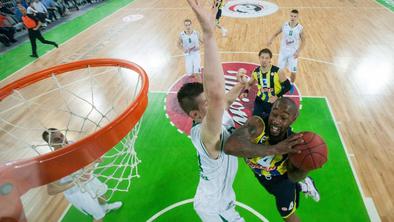 Bo Bayern napadal Olimpijo brez izvrstnega Boja McCalebba?