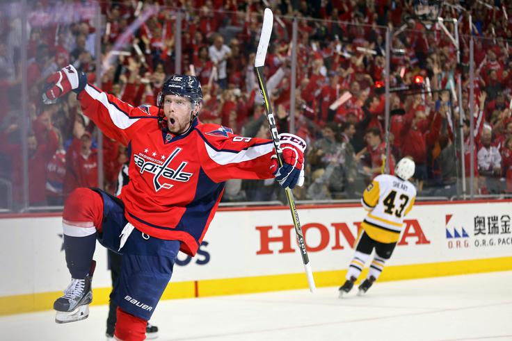 Vodstvo lige NHL ga ni suspendiralo, saj kokain ni na seznamu prepovedanih sredstev. Je pa na seznamu drog, zato kršilce čaka kazen v obliki udeležbe na programih odvajanja oziroma svetovalnicah. | Foto: Reuters