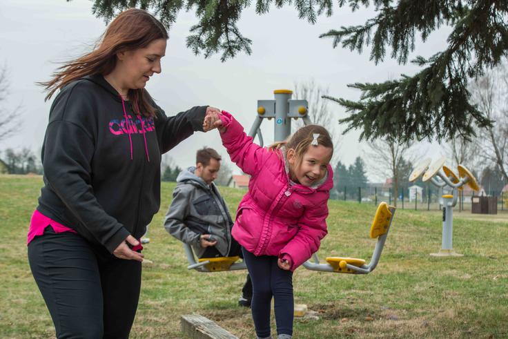 družinski izlet igrišče  na kolesu sava turizem | Foto: Sava Turizem