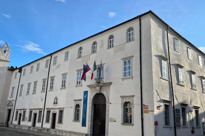 Univerza na Primorskem | Univerza na Primorskem zaradi postopkovnih rokov v študijskem letu 2027/28 še ne bo sprejela prvih študentov medicinske fakultete. | Foto Univerza na Primorskem