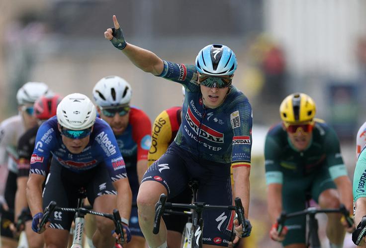 Tim Merlier je v velikem slogu prišel še do tretje etape na Diki po Franciji. | Foto: Reuters