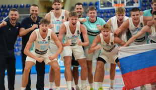 Mladi Slovenci s tesno zmago nad Latvijci v polfinale!