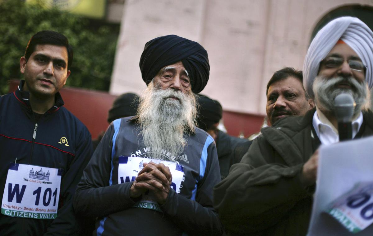 Fauja Singh | Fauja Singh je postal leta 2011 prvi stoletnik na svetu, ki je pretekel maraton. | Foto Guliverimage