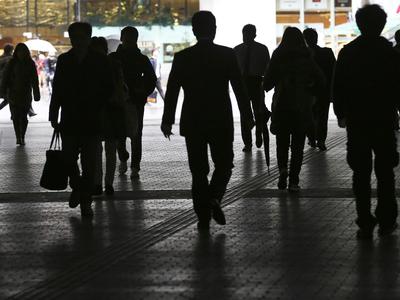 "A ni nobene tanjše?" Kaj otroku sporočamo, ko pred njim podvomimo o knjigi.