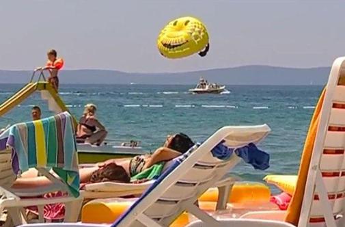 Video: Hrvaška Punta Rata na Forbsovi lestvici desetih najlepših plaž na svetu