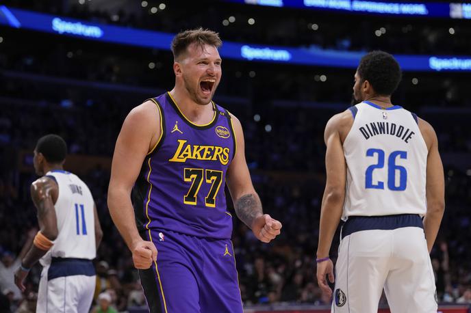 Luka Dončić, LA Lakers - Dallas Mavericks | Luka Dončić je prvič zaigral proti svoji nekdanji ekipi Dallas Mavericks in se z LA Lakers veselil zmage s 107:99. | Foto Guliverimage