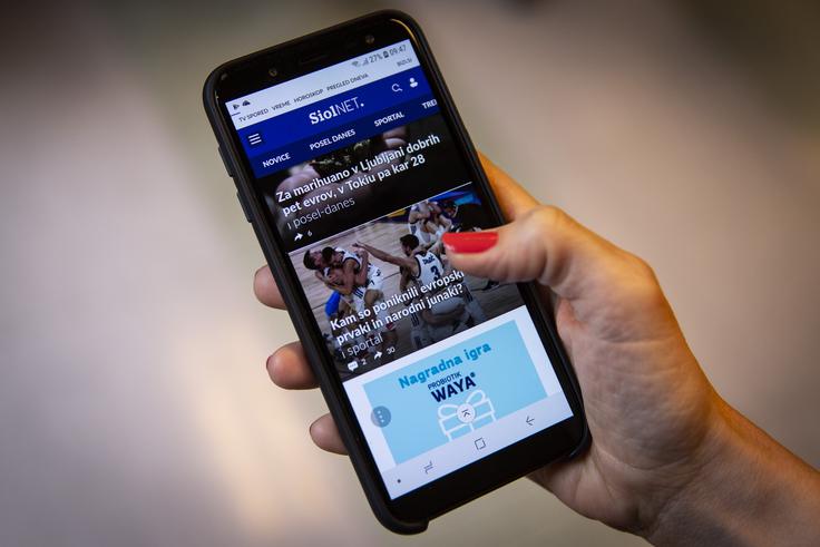 Samsung Galaxy J6 je prvi pametni telefon Samsungove vstopne serije J, ki uvaja zaslon z razmerjem 18,5 : 9, ki smo ga že spoznali pri višjih serijah A in S.  | Foto: Bojan Puhek